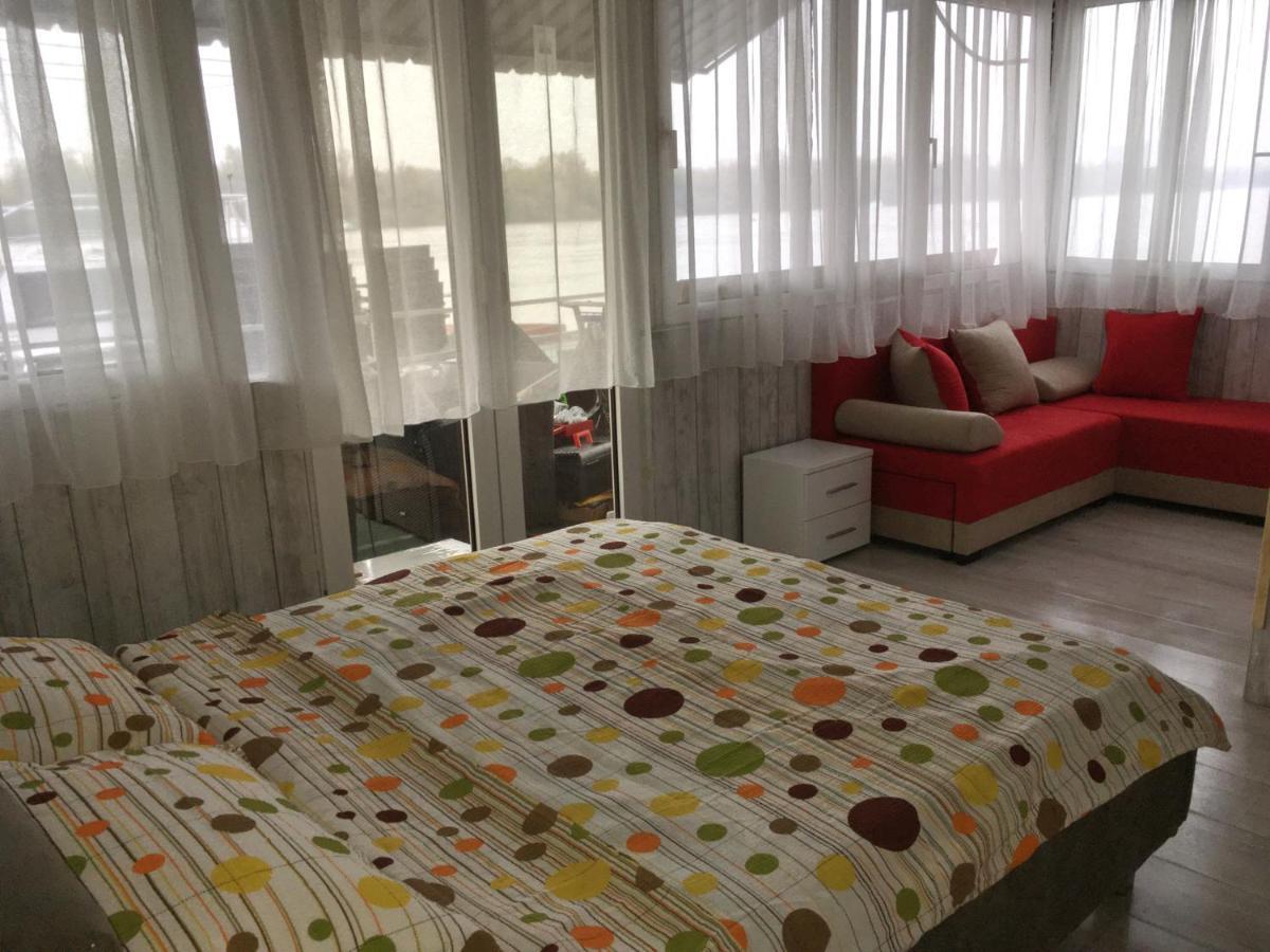 Splav Guest Hause Gusar Hotel Beograd Eksteriør billede
